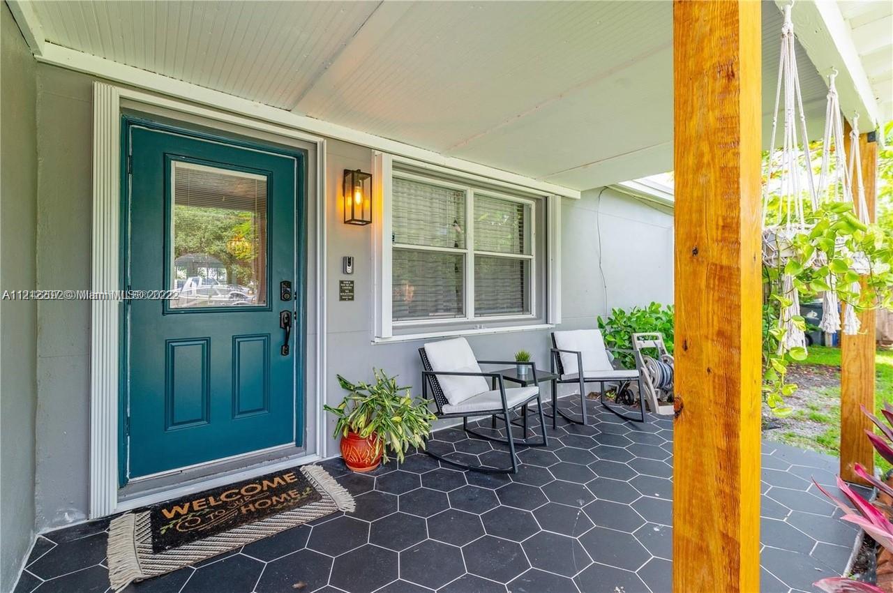 1606 NW 4th Ave Unit: -