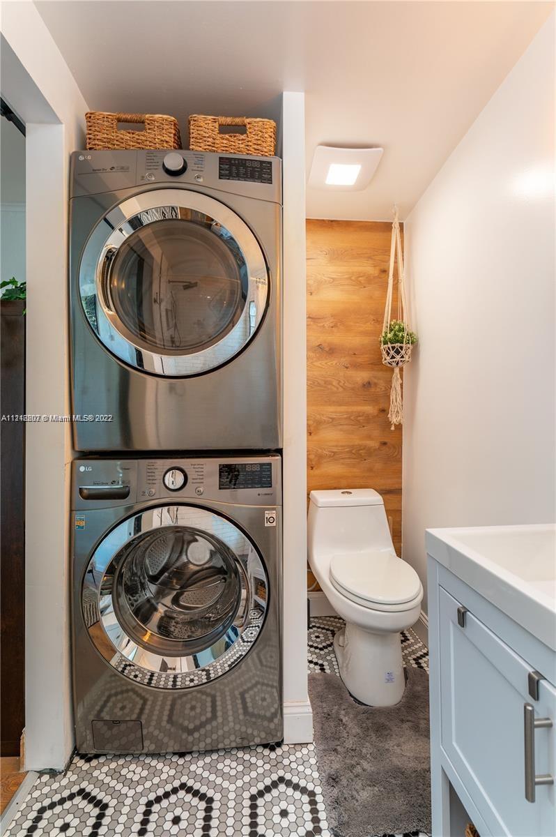 1606 NW 4th Ave Unit: -