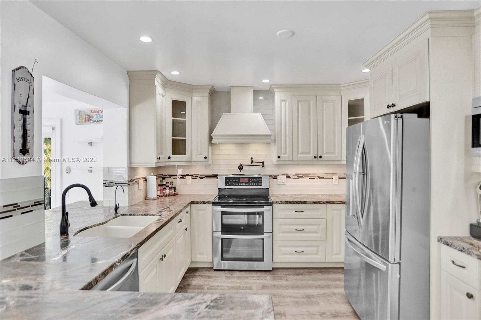 664 NW 30th Ct