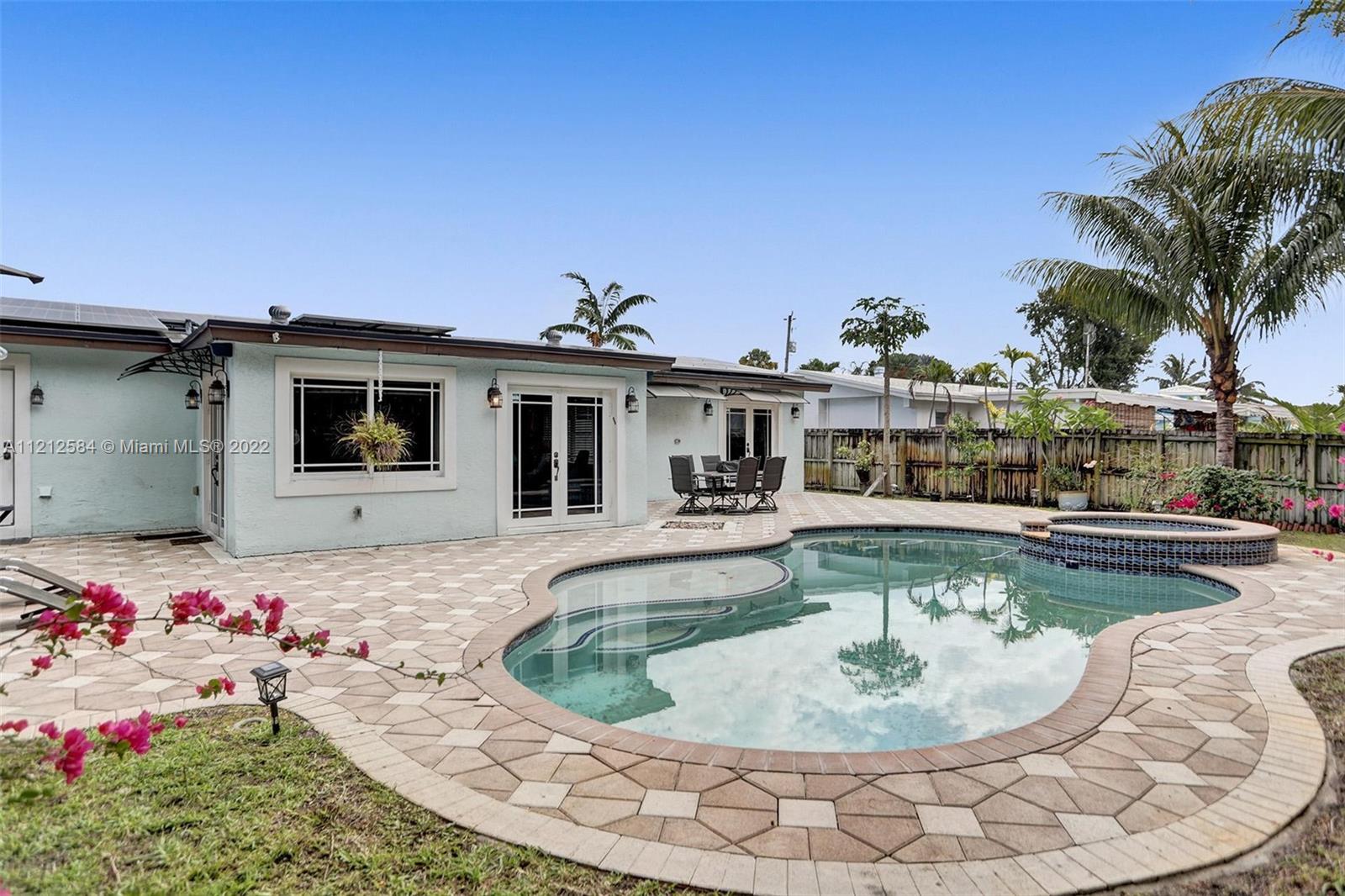 664 NW 30th Ct