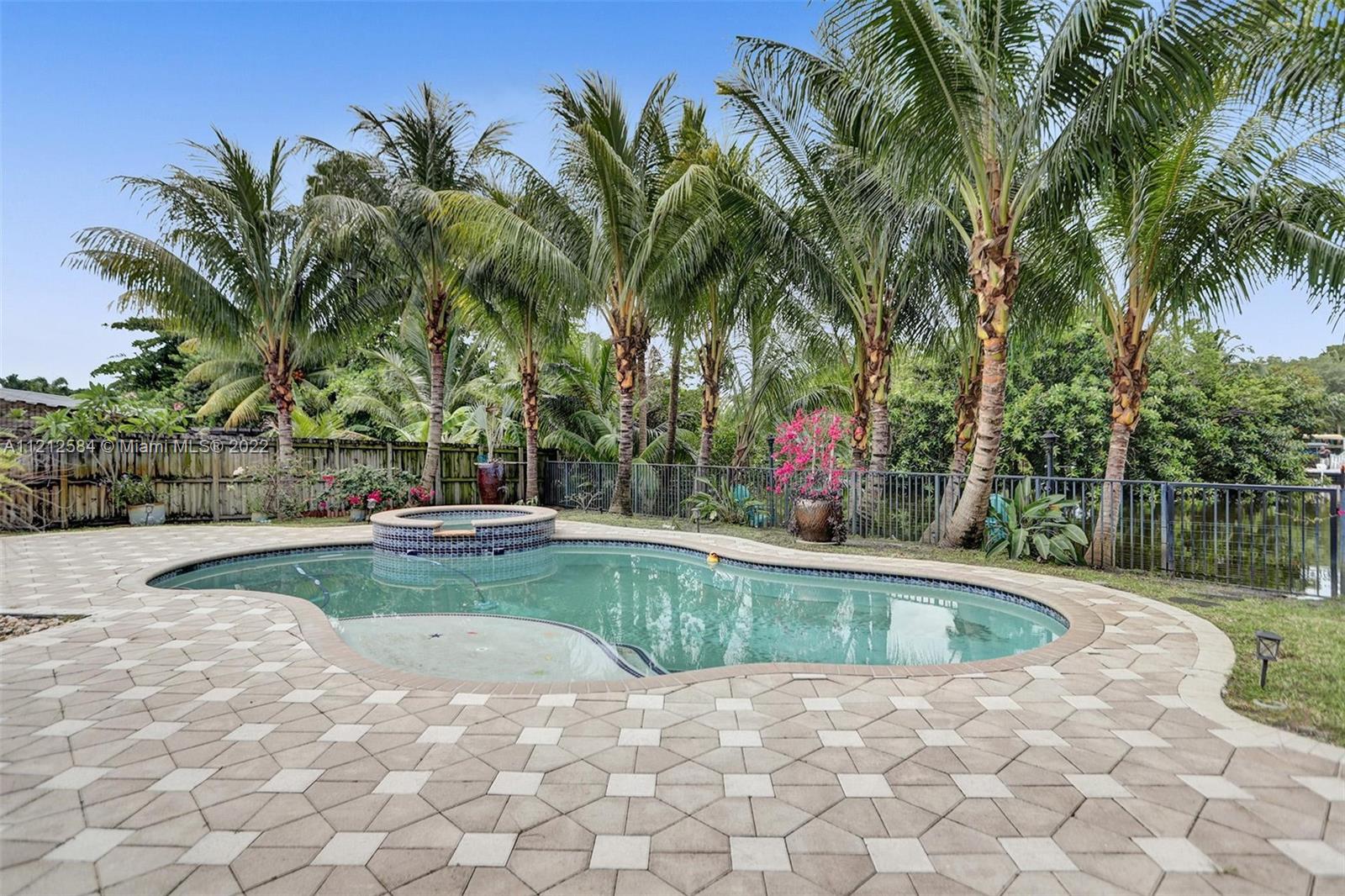 664 NW 30th Ct