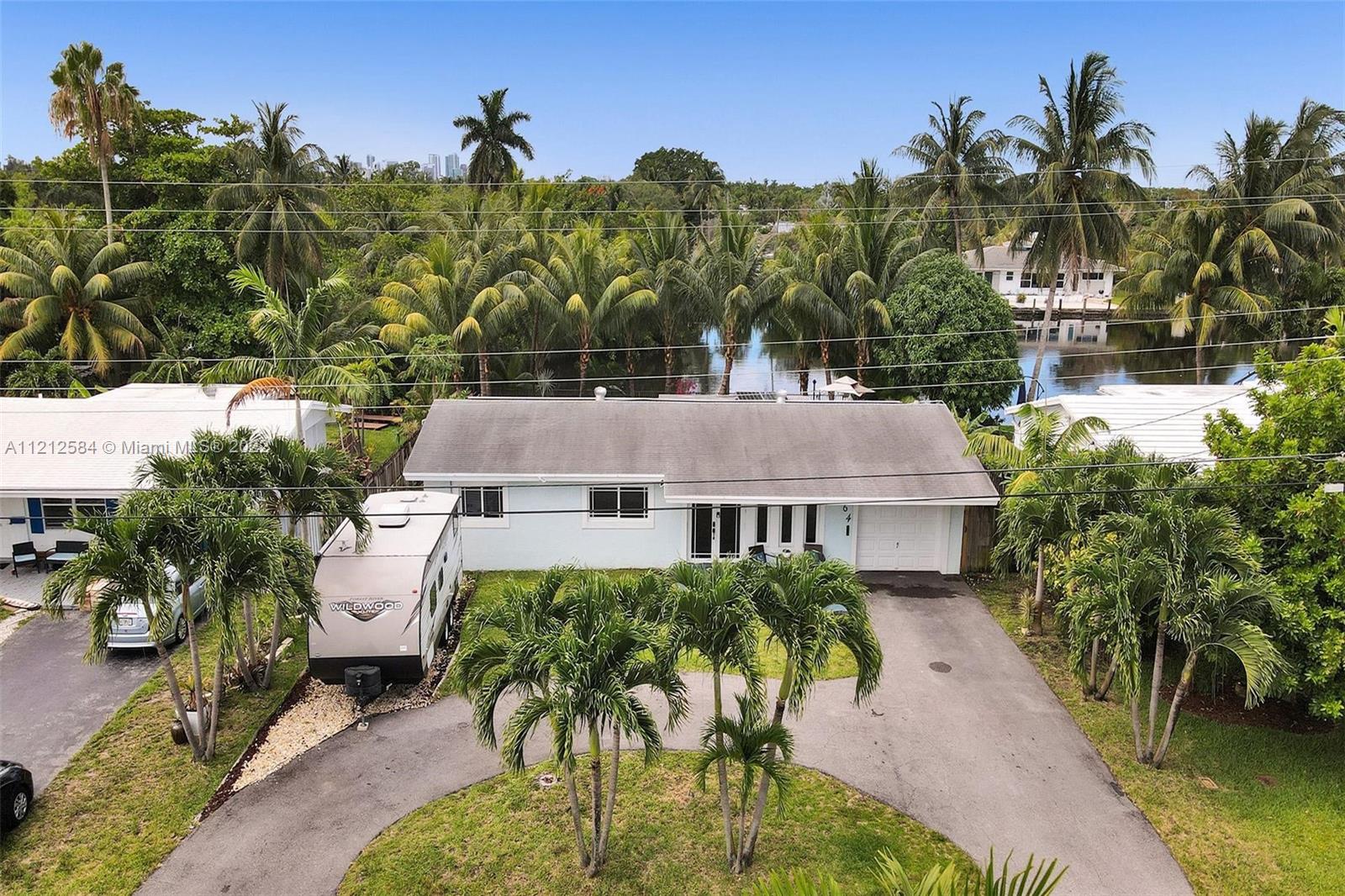 664 NW 30th Ct