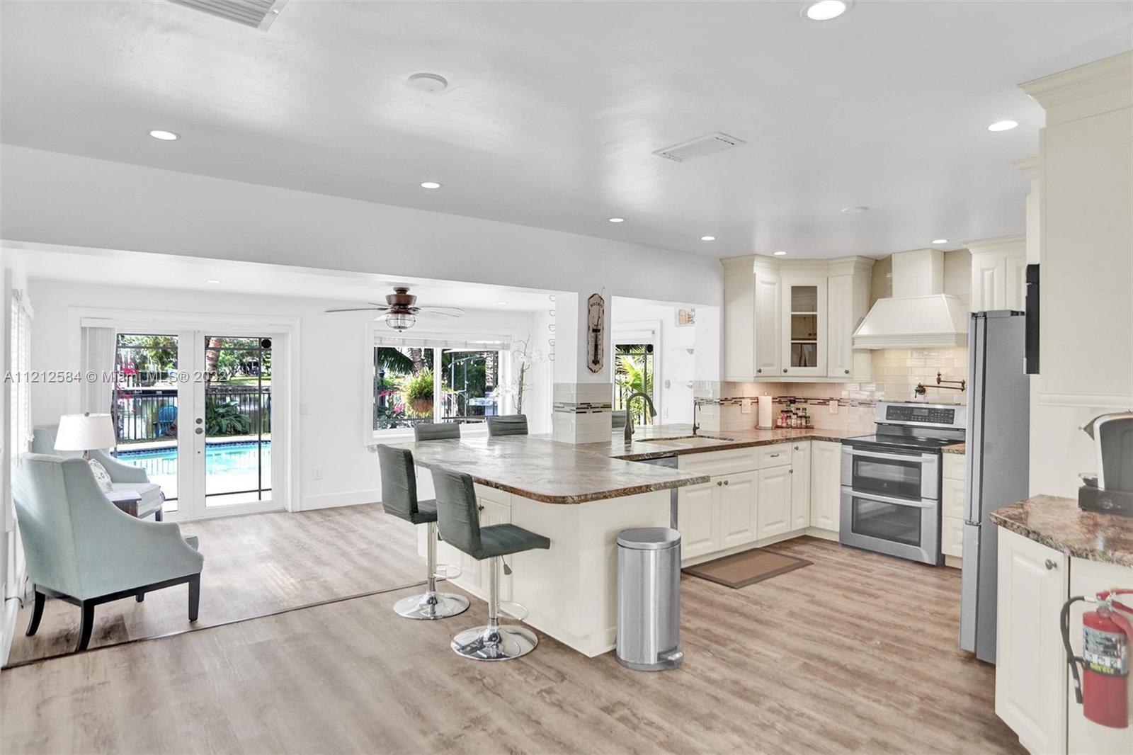 664 NW 30th Ct