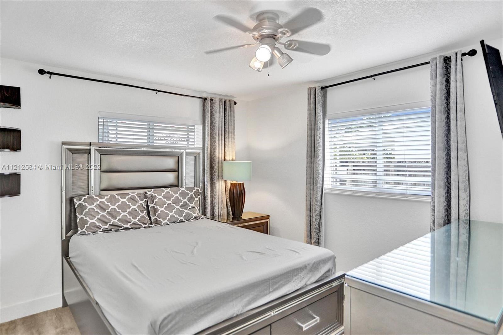 664 NW 30th Ct