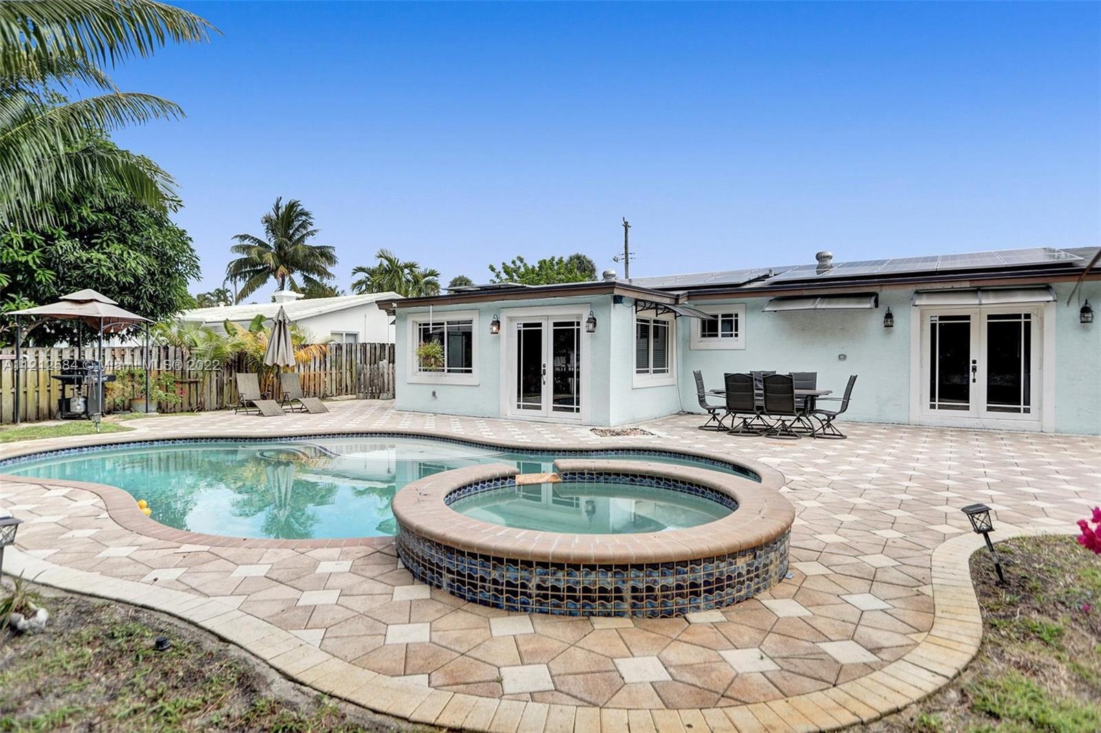 664 NW 30th Ct