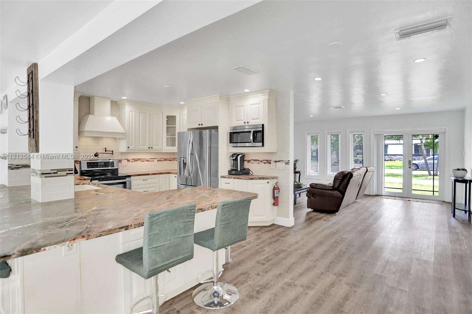 664 NW 30th Ct
