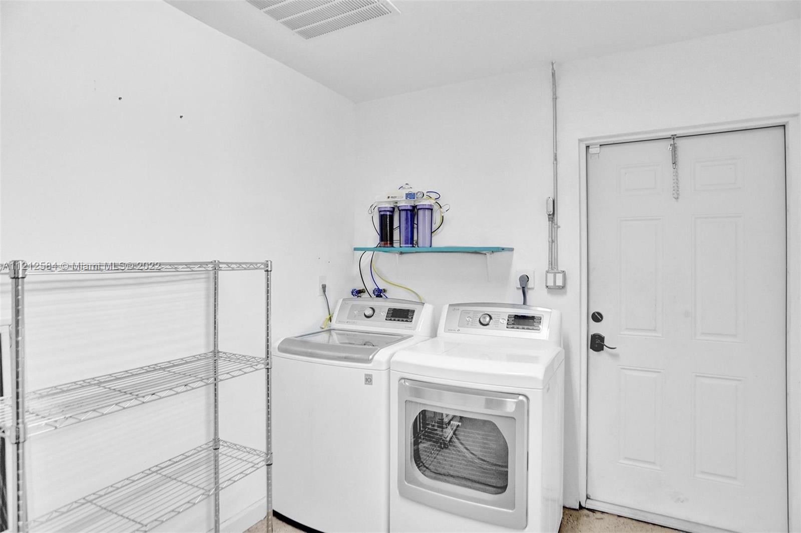 664 NW 30th Ct