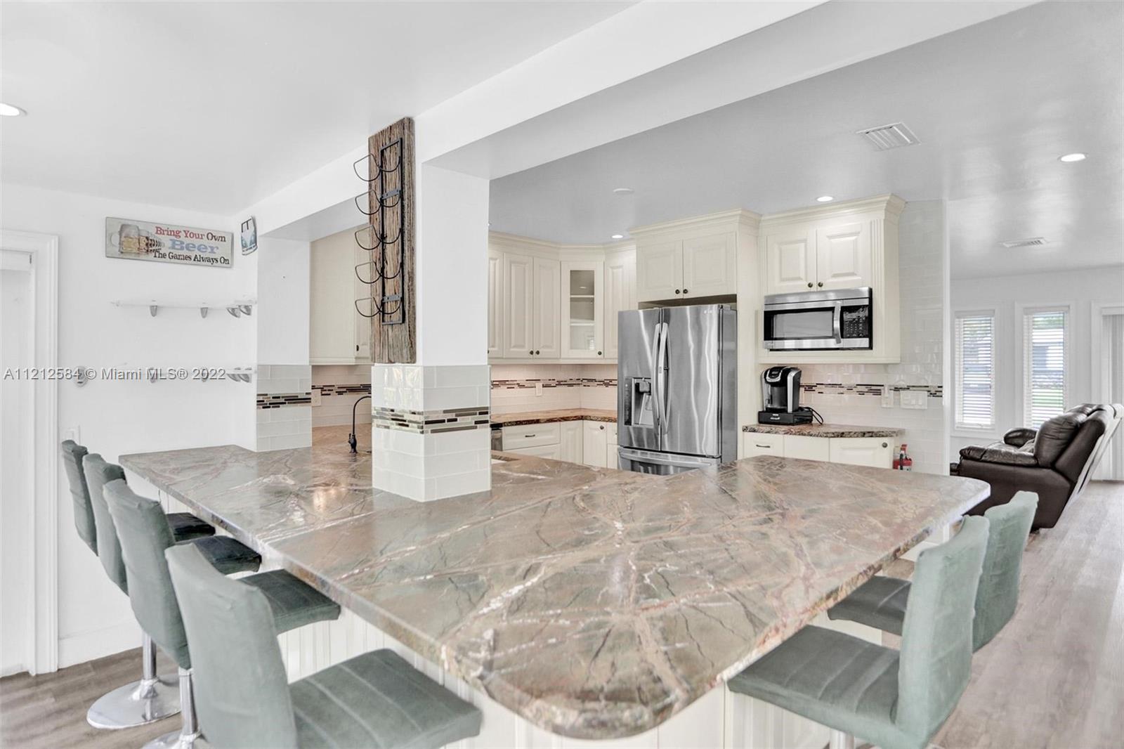 664 NW 30th Ct