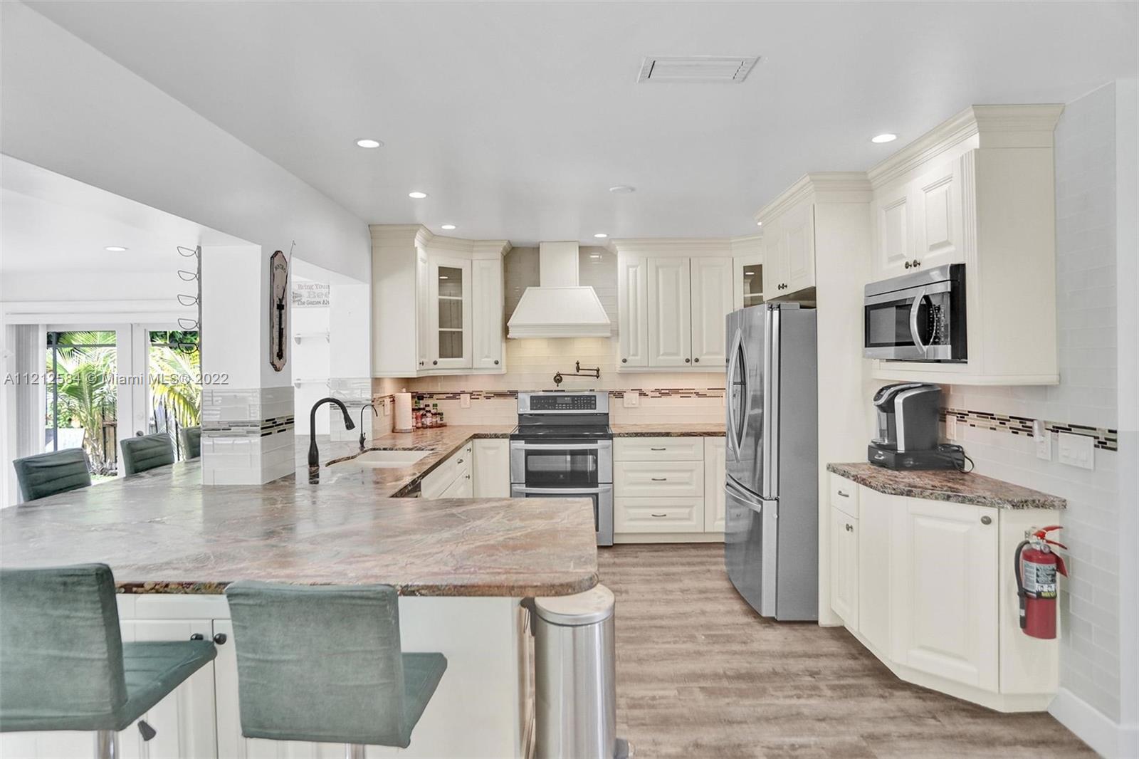 664 NW 30th Ct