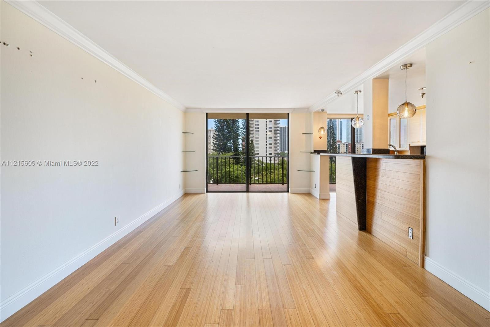 290 174th St Unit: 612