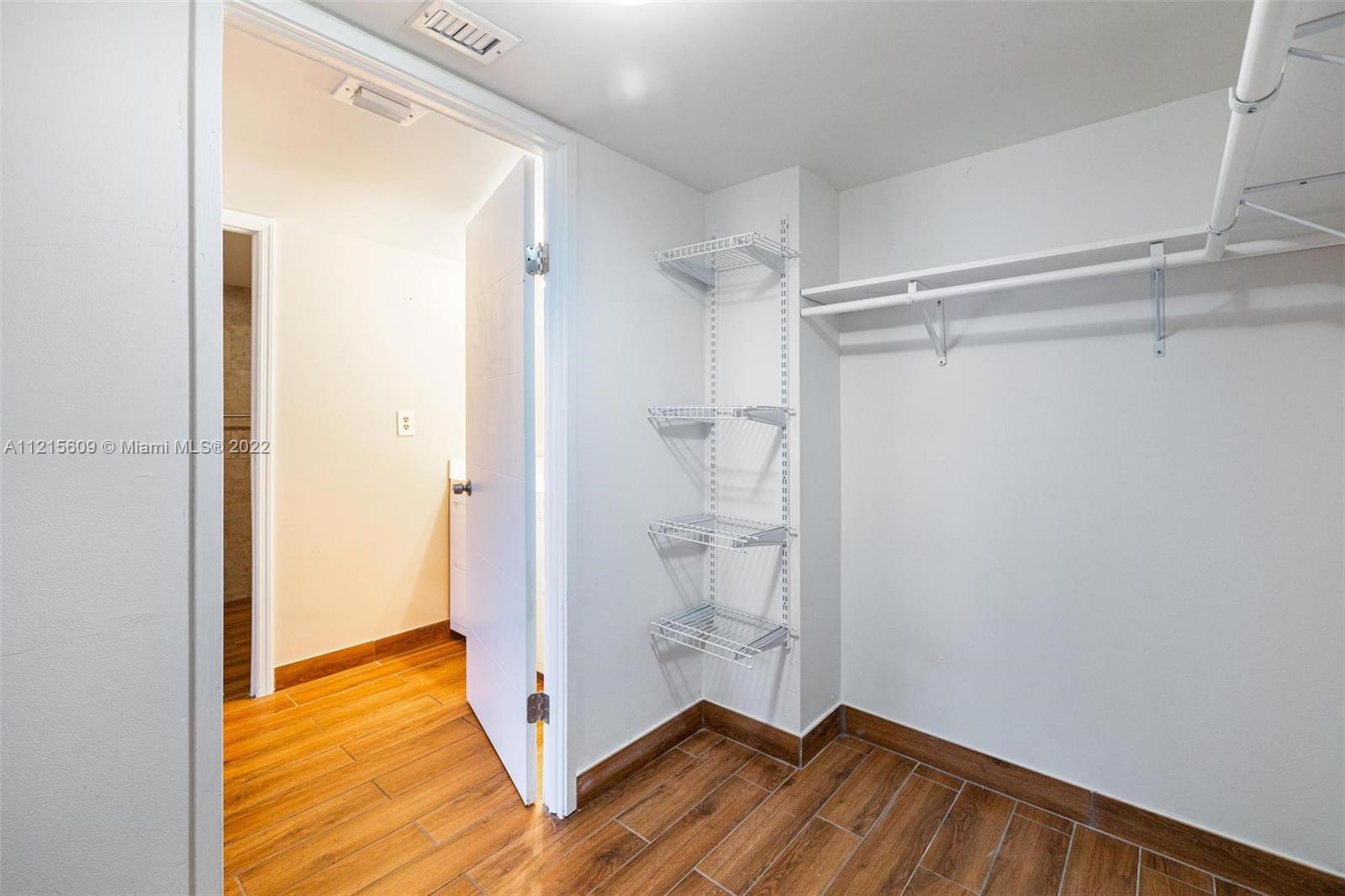 290 174th St Unit: 612
