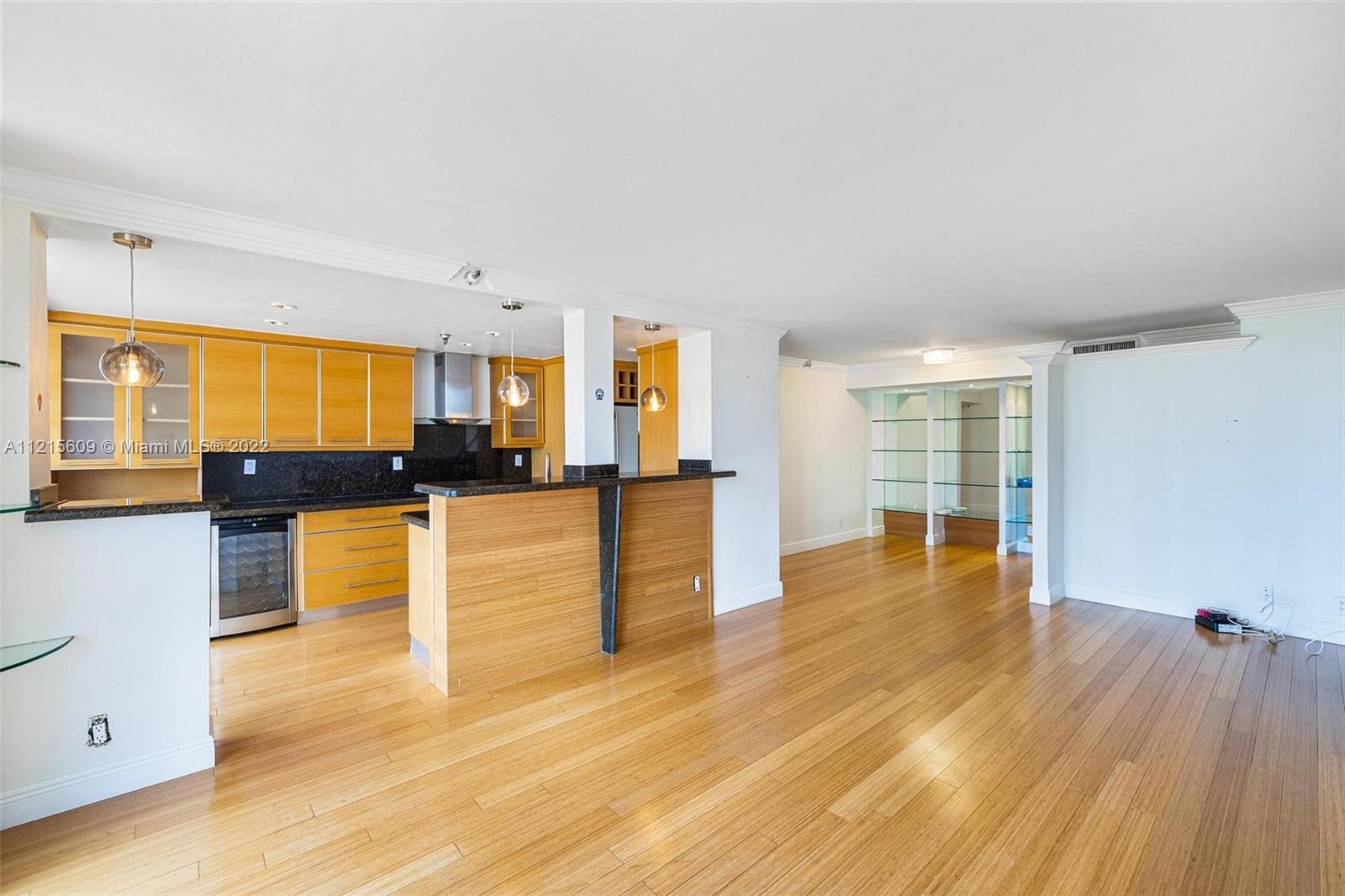 290 174th St Unit: 612