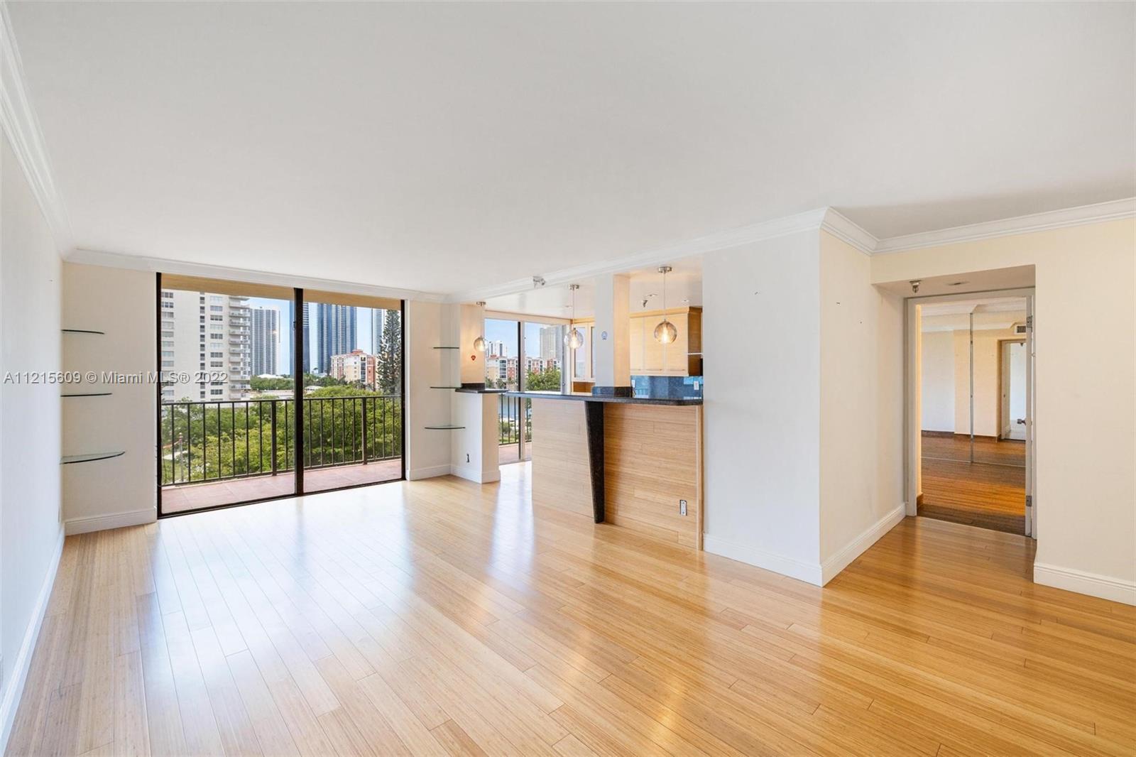 290 174th St Unit: 612