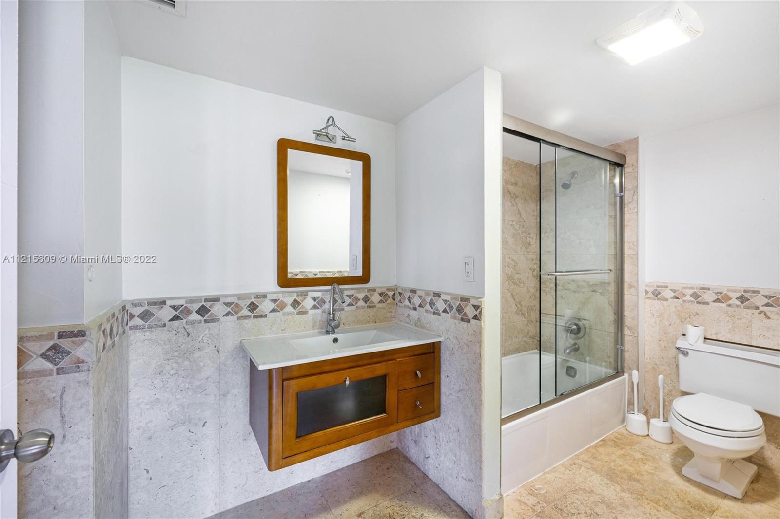 290 174th St Unit: 612