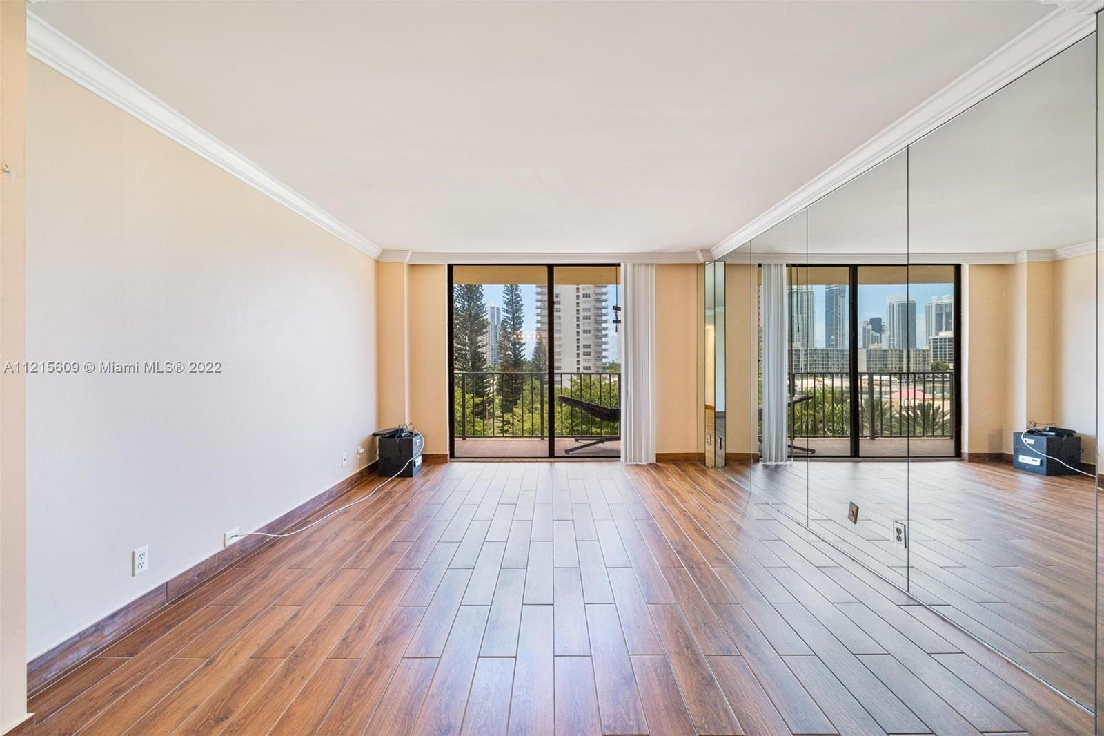 290 174th St Unit: 612