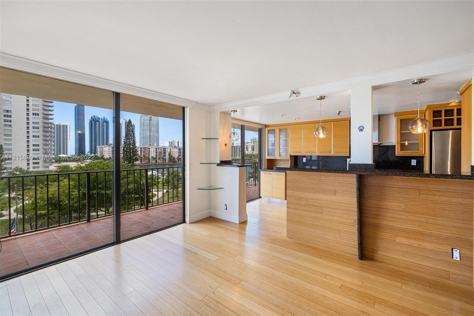 290 174th St Unit: 612