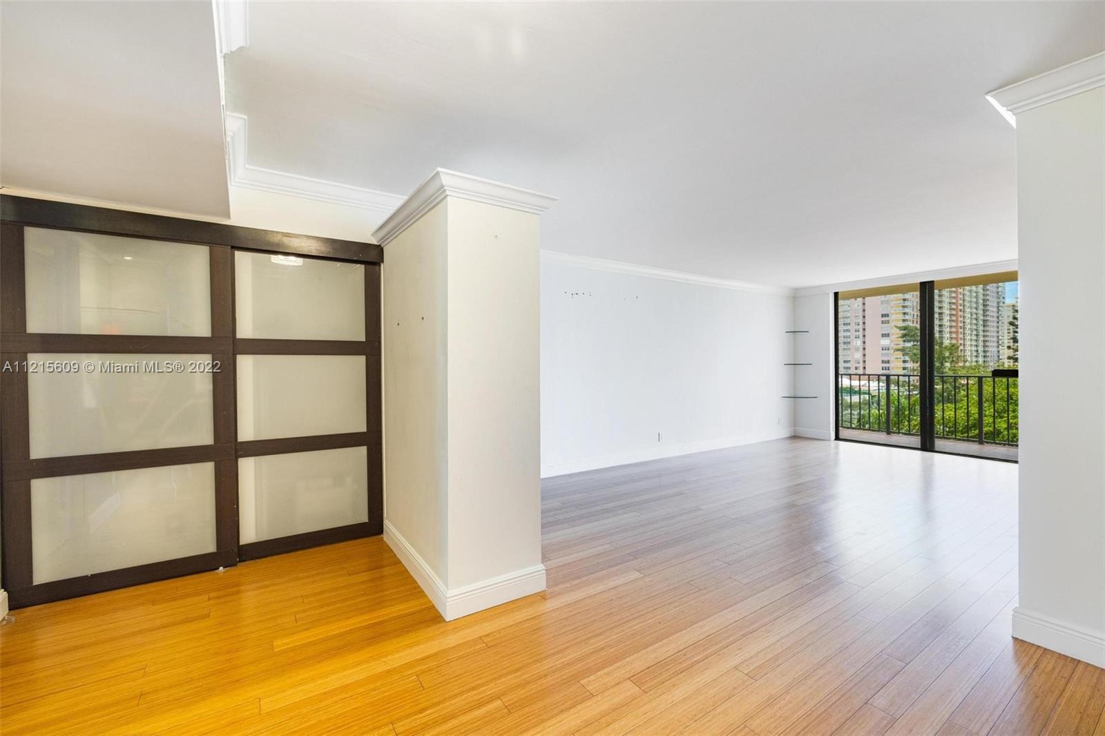 290 174th St Unit: 612