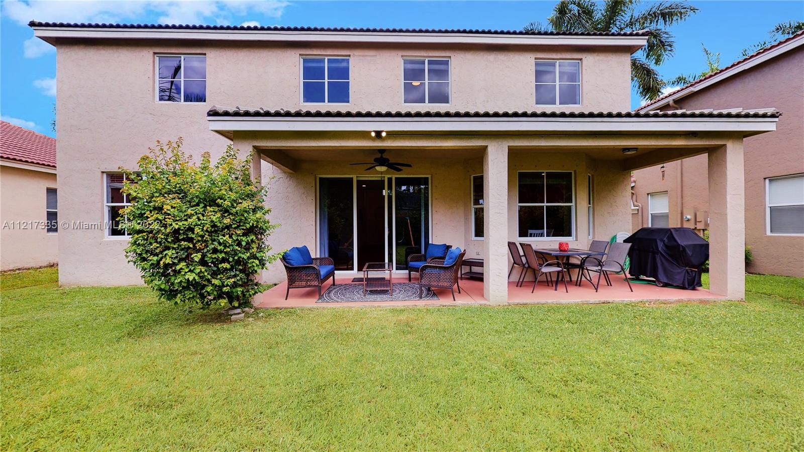 620 Honeysuckle Ln