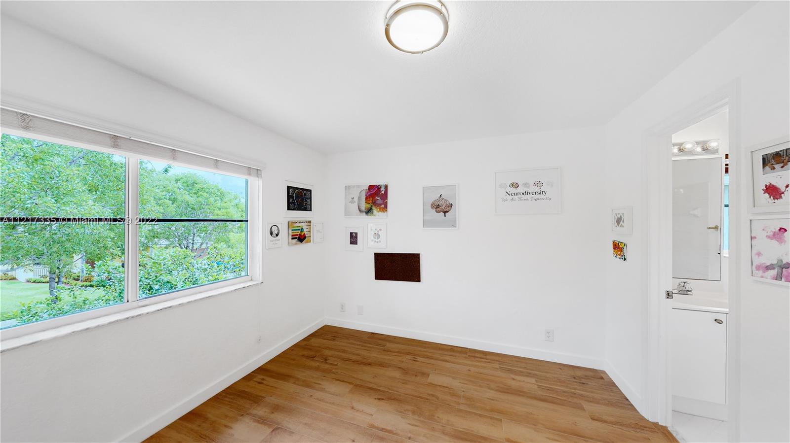 620 Honeysuckle Ln