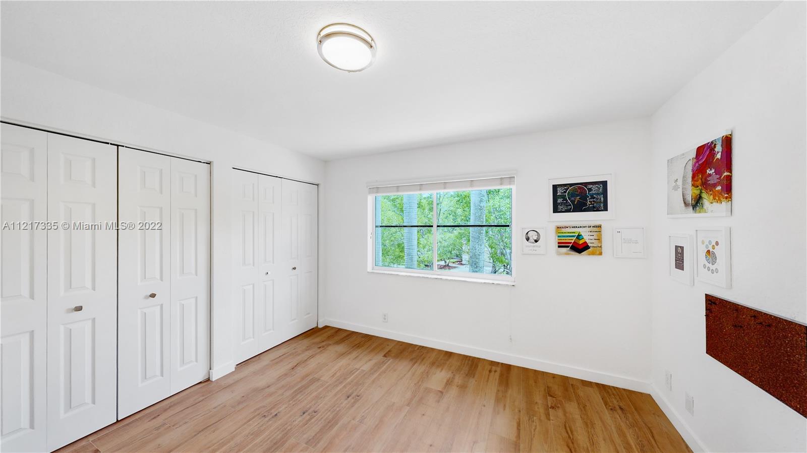 620 Honeysuckle Ln