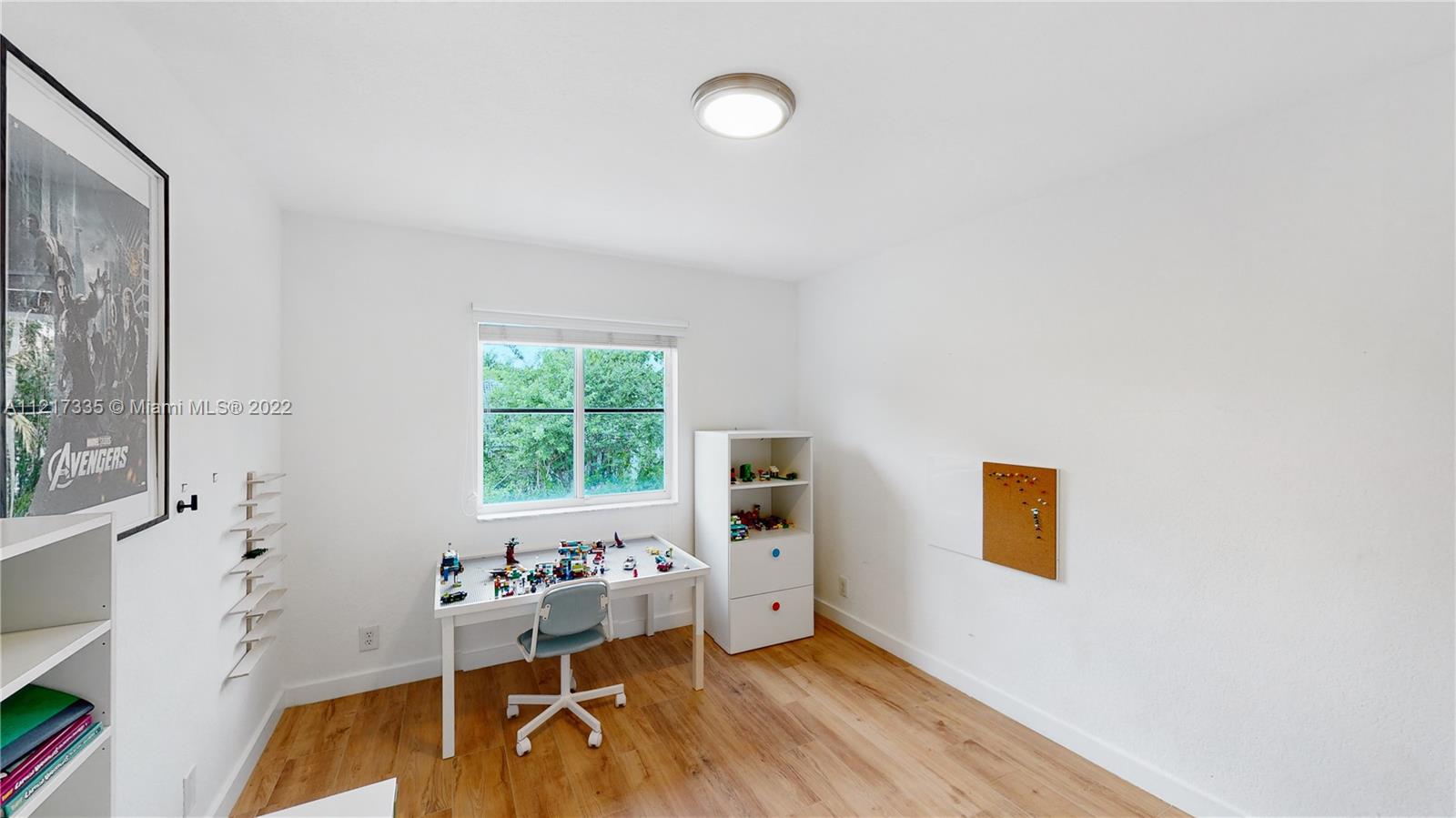 620 Honeysuckle Ln