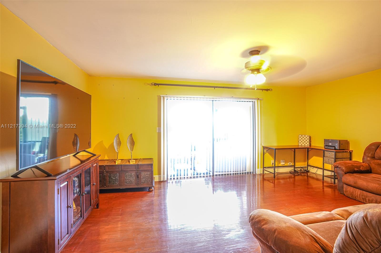 9439 NW 42nd St Unit: 9439