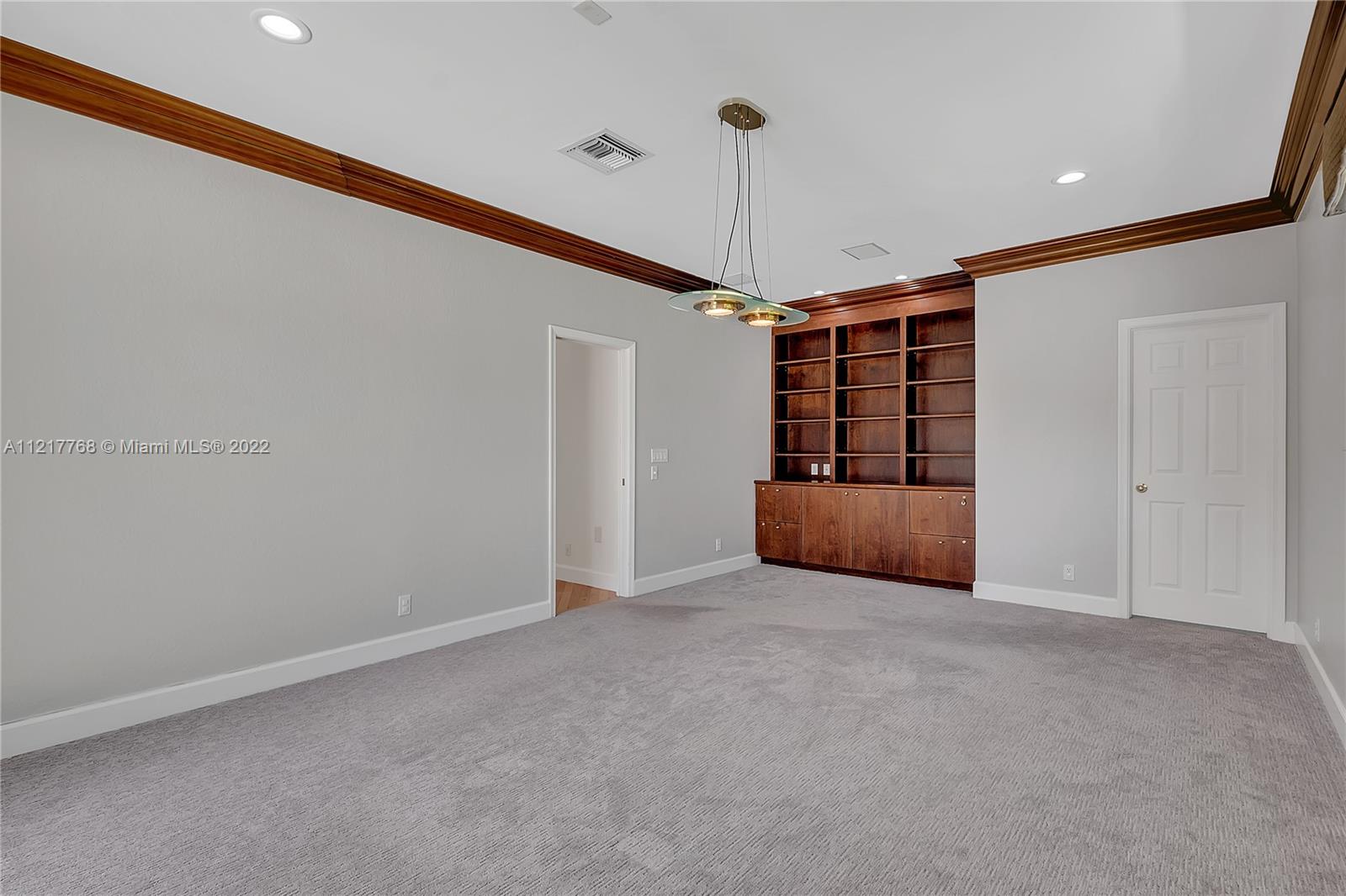 2686 Cypress Ln