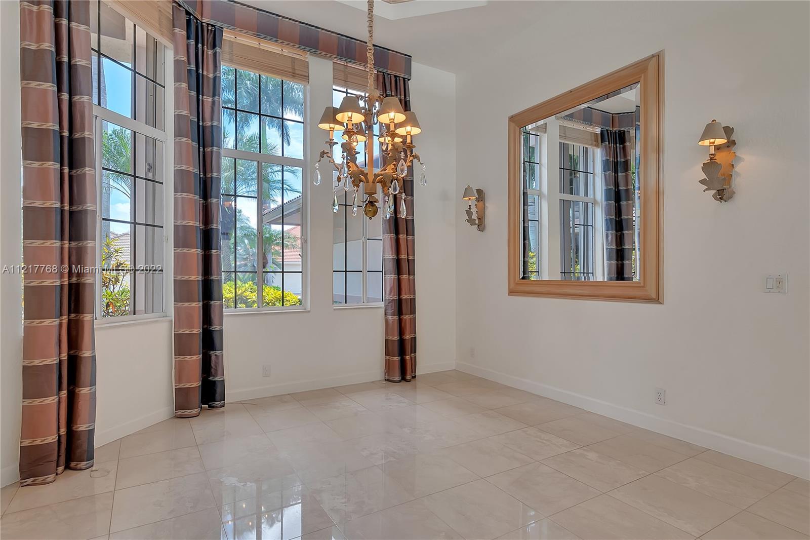 2686 Cypress Ln
