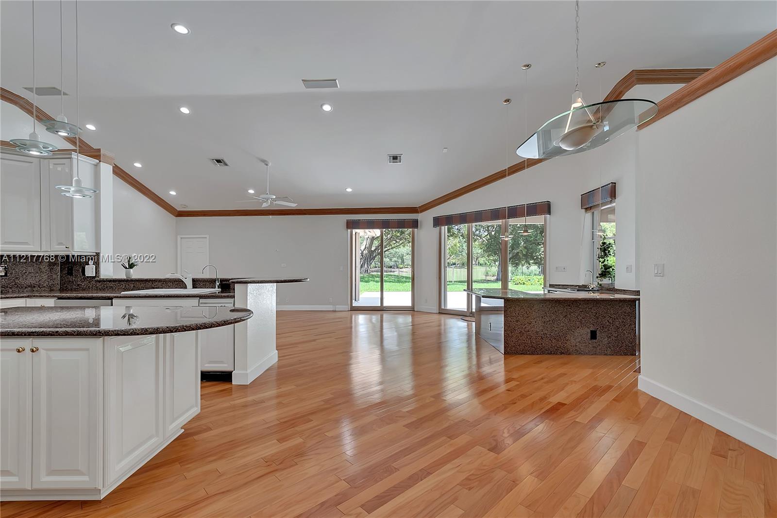 2686 Cypress Ln