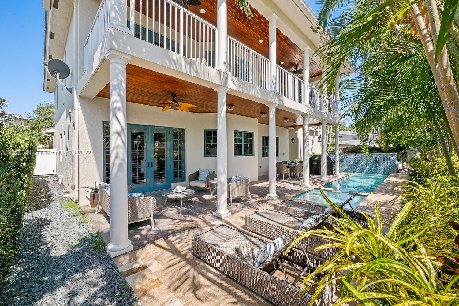 1958 Harbourview Dr