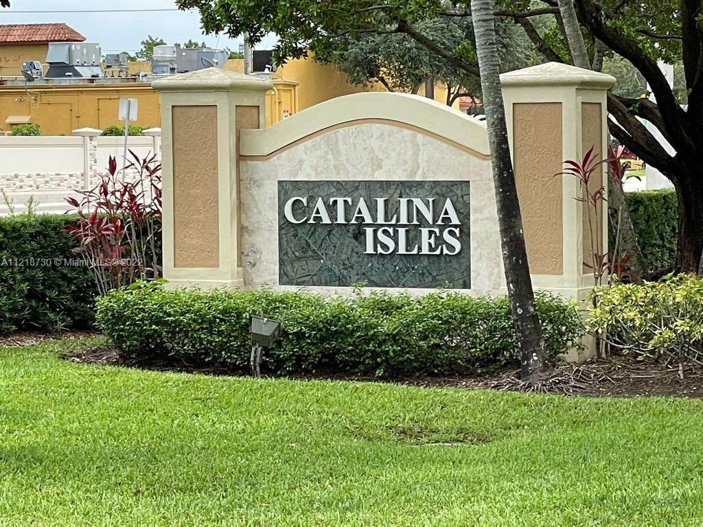 5747 Isles Cir Unit: 5747