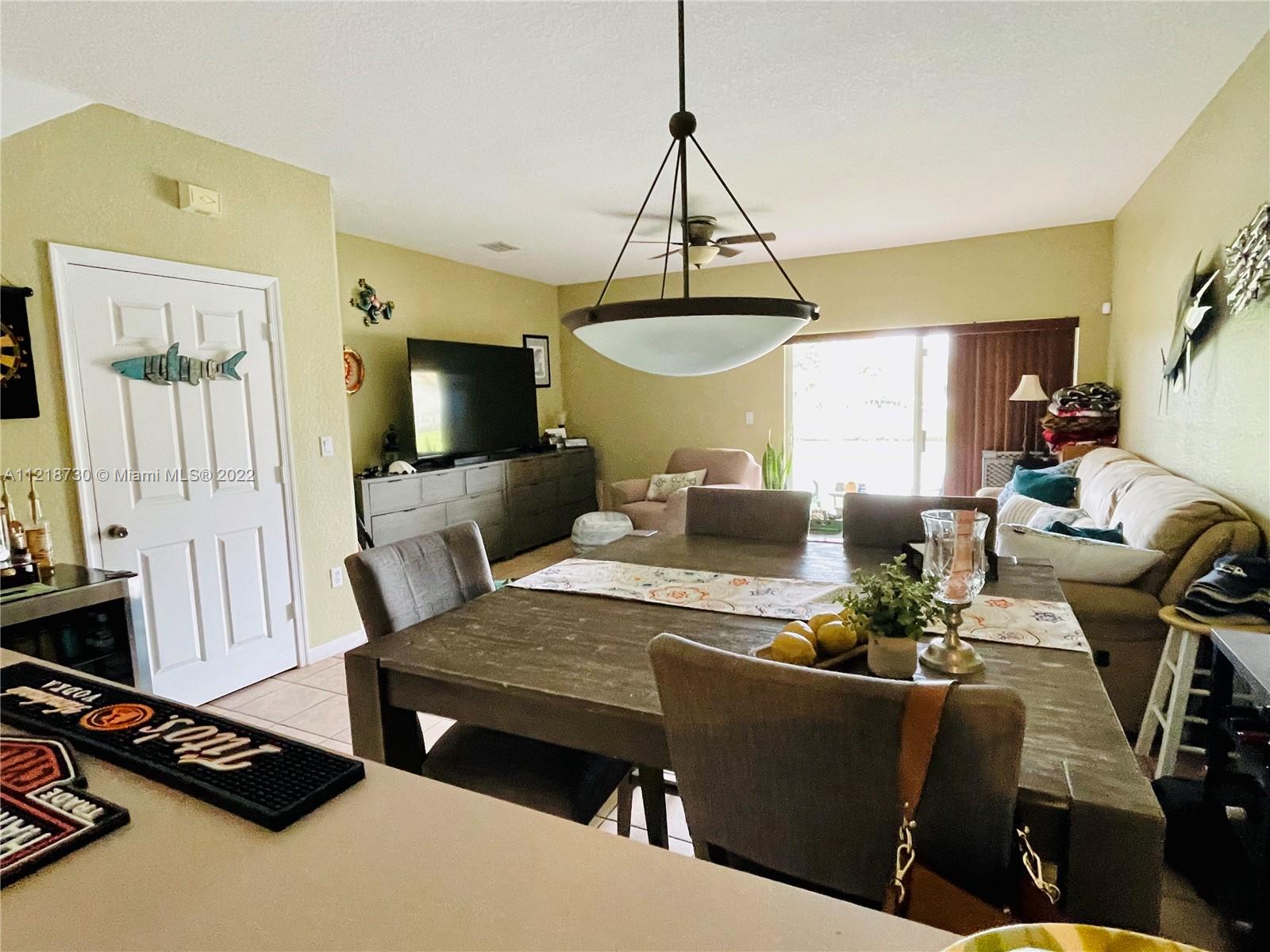 5747 Isles Cir Unit: 5747