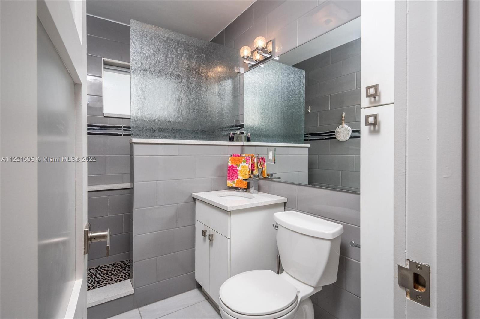 3400 N Surf Rd Unit: 2
