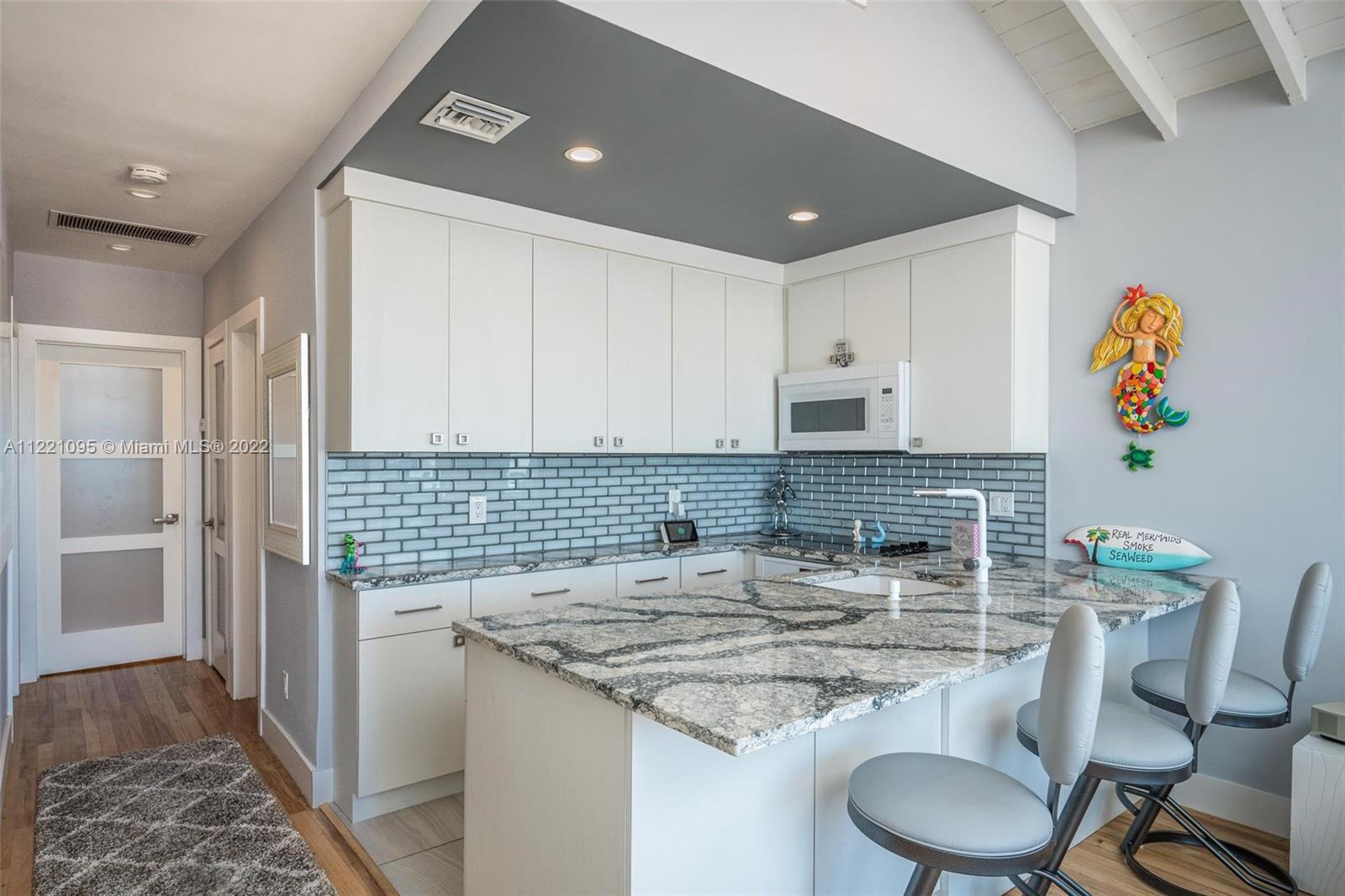 3400 N Surf Rd Unit: 2