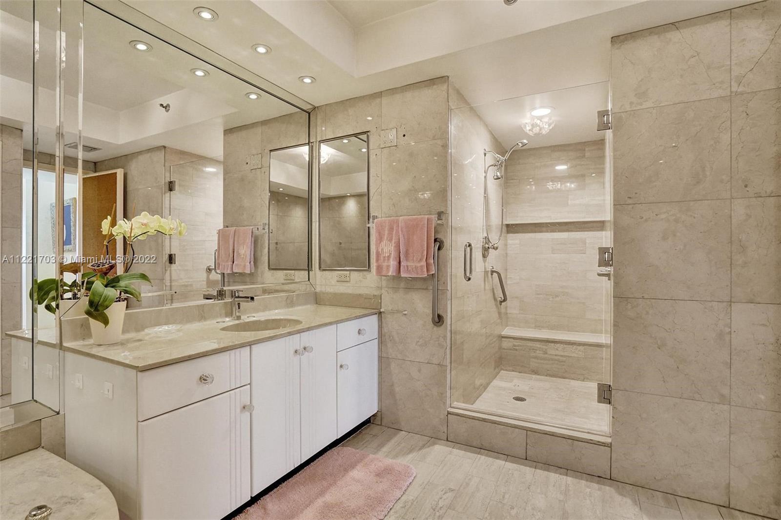 20281 E Country Club Dr Unit: 1015