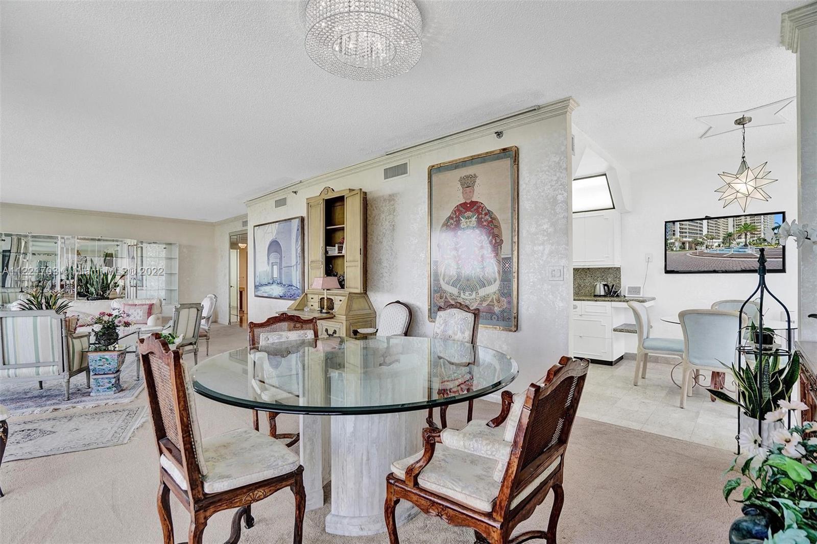 20281 E Country Club Dr Unit: 1015