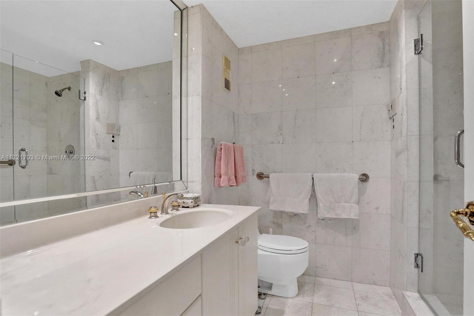 20281 E Country Club Dr Unit: 1015