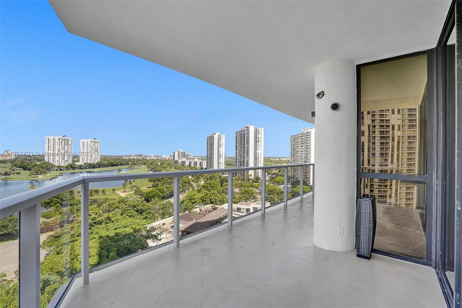 20281 E Country Club Dr Unit: 1015
