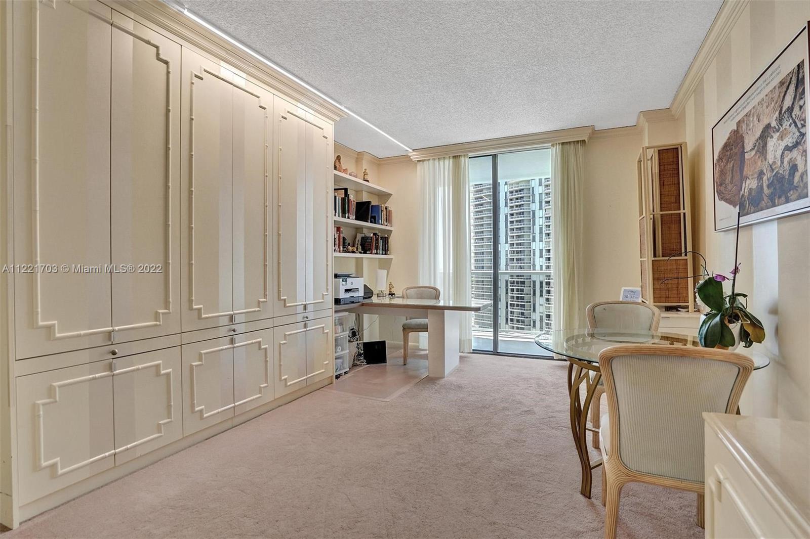 20281 E Country Club Dr Unit: 1015