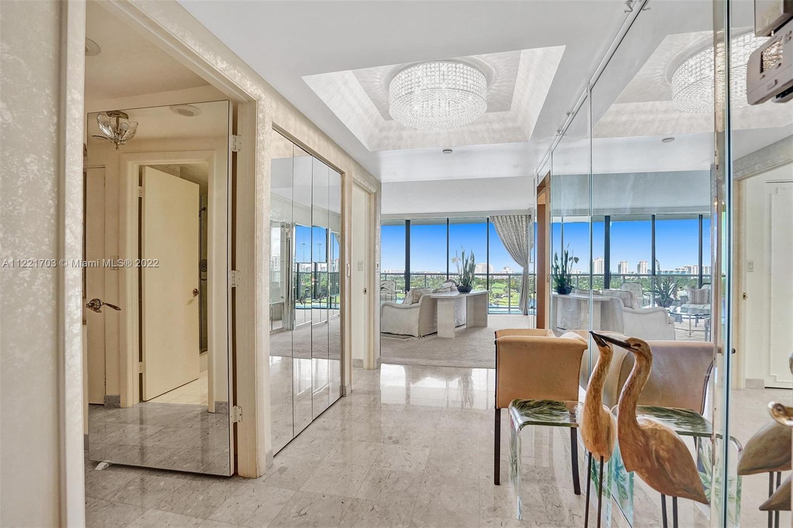 20281 E Country Club Dr Unit: 1015