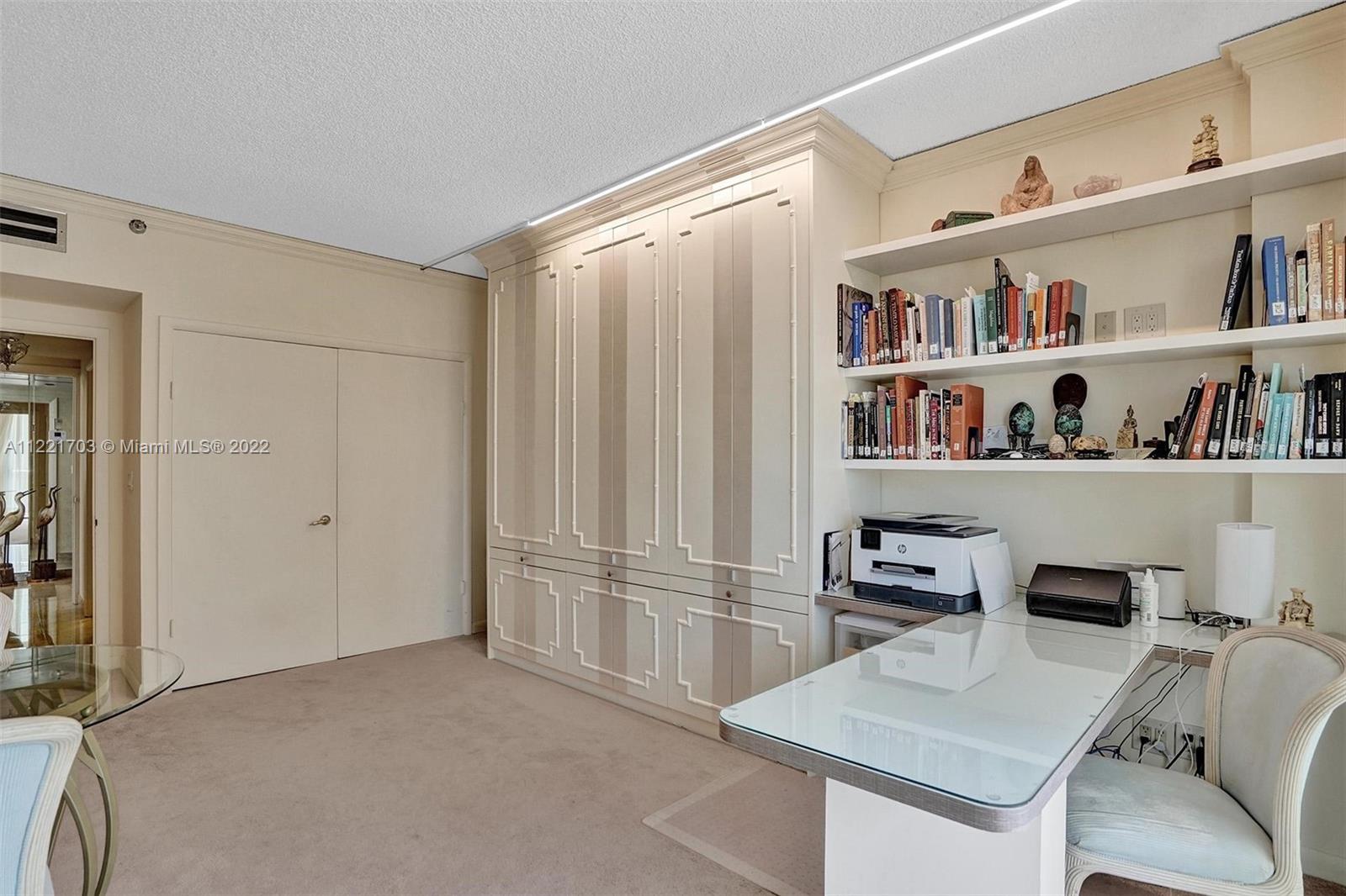 20281 E Country Club Dr Unit: 1015