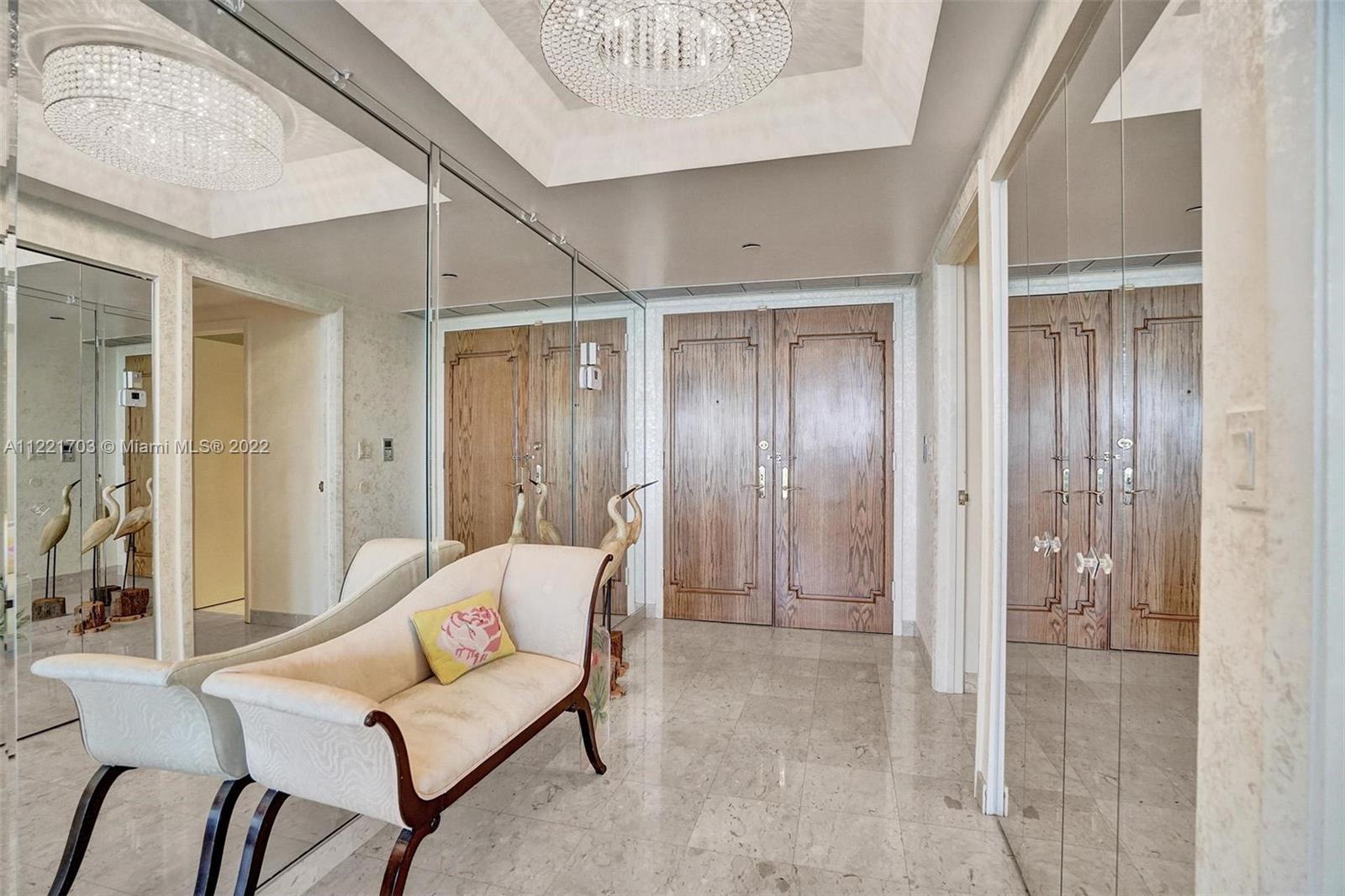20281 E Country Club Dr Unit: 1015