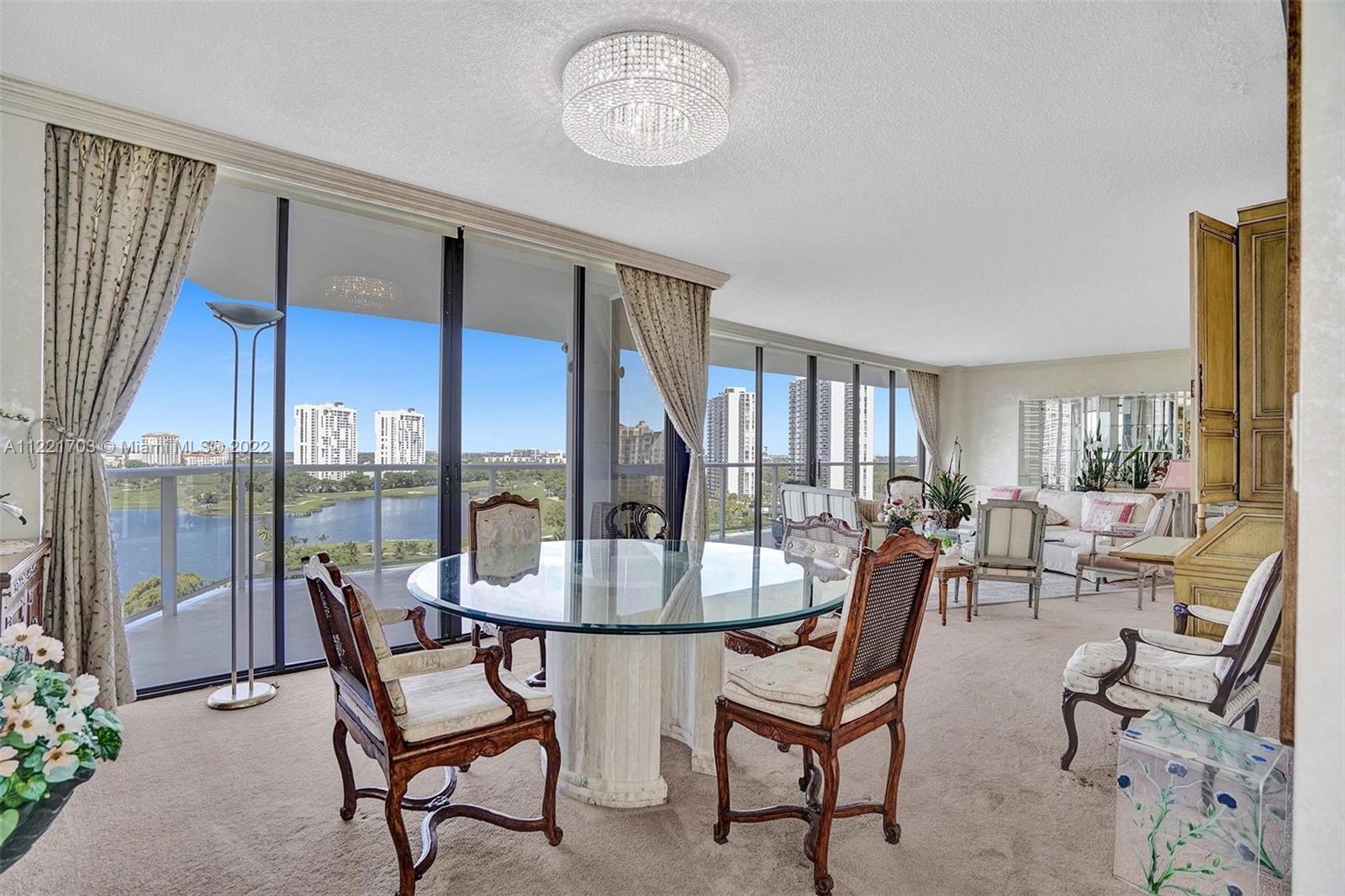 20281 E Country Club Dr Unit: 1015