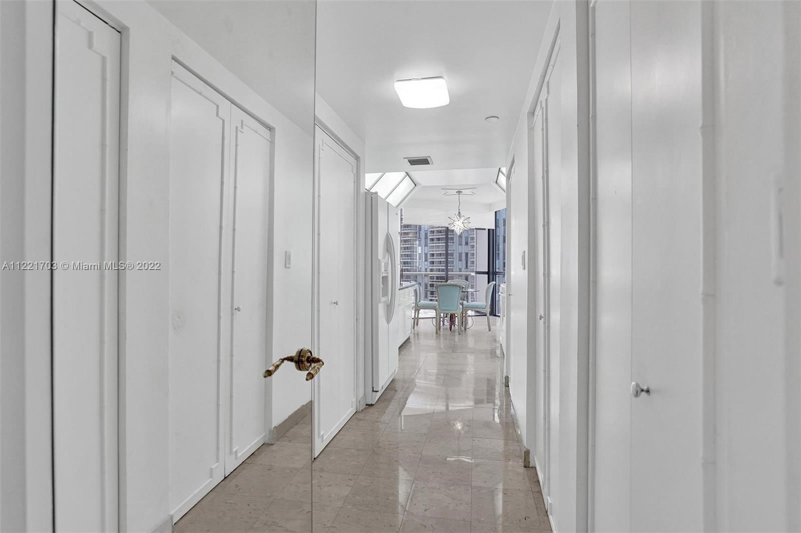 20281 E Country Club Dr Unit: 1015