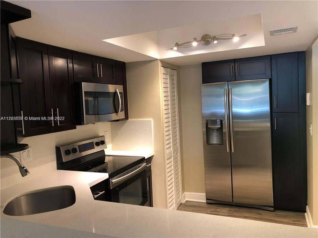 3241 Riverside Dr Unit: D-101