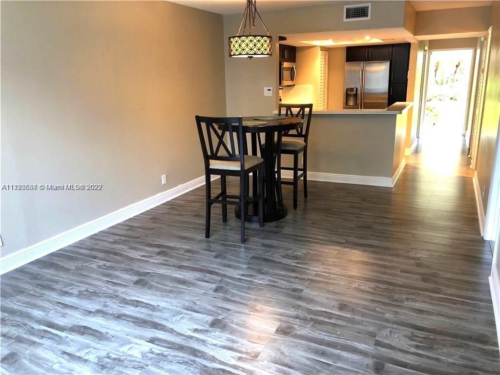 3241 Riverside Dr Unit: D-101