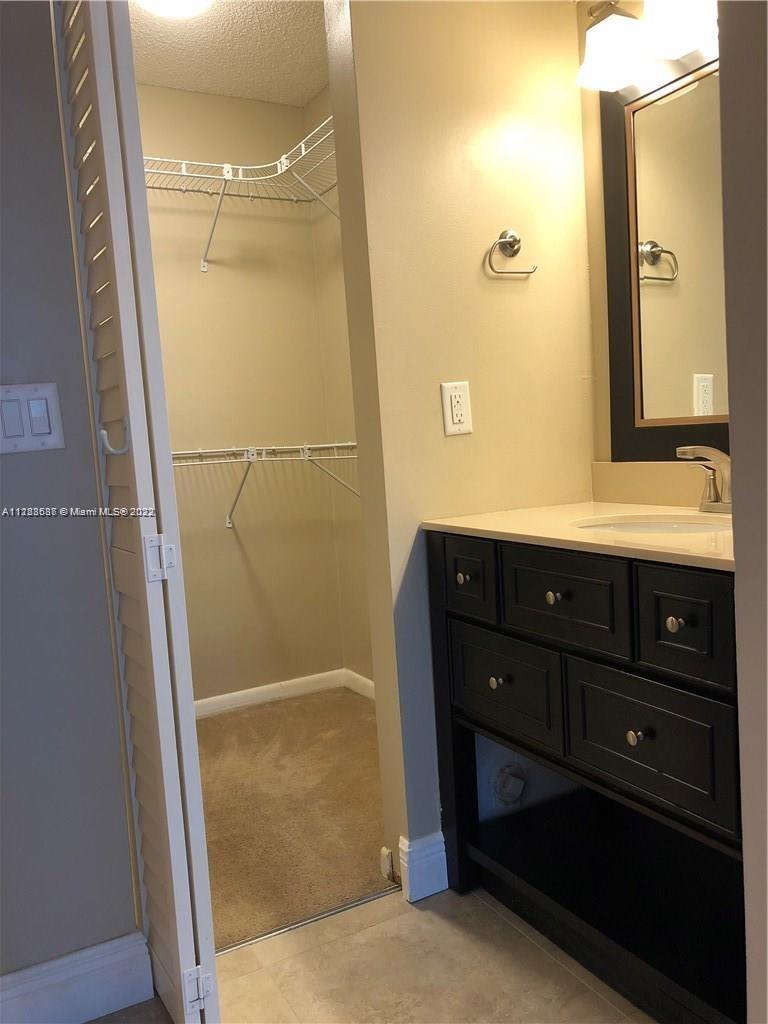3241 Riverside Dr Unit: D-101
