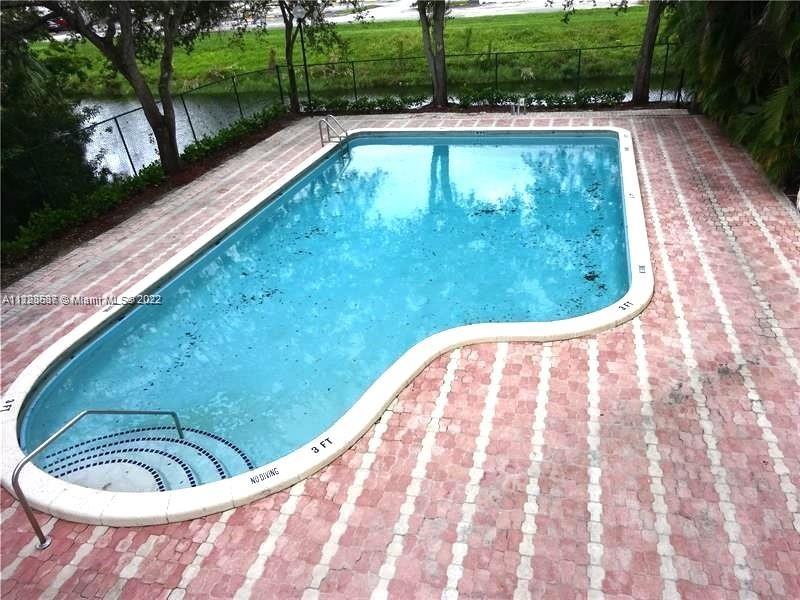 3241 Riverside Dr Unit: D-101