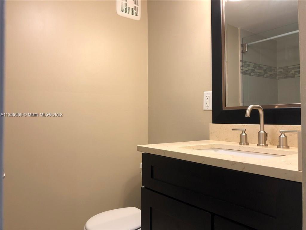 3241 Riverside Dr Unit: D-101