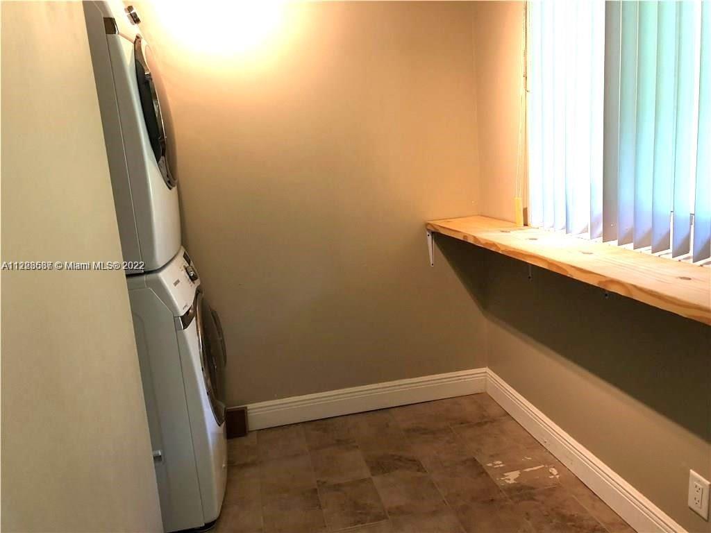 3241 Riverside Dr Unit: D-101